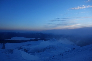 冬の雌阿寒岳ご来光登山